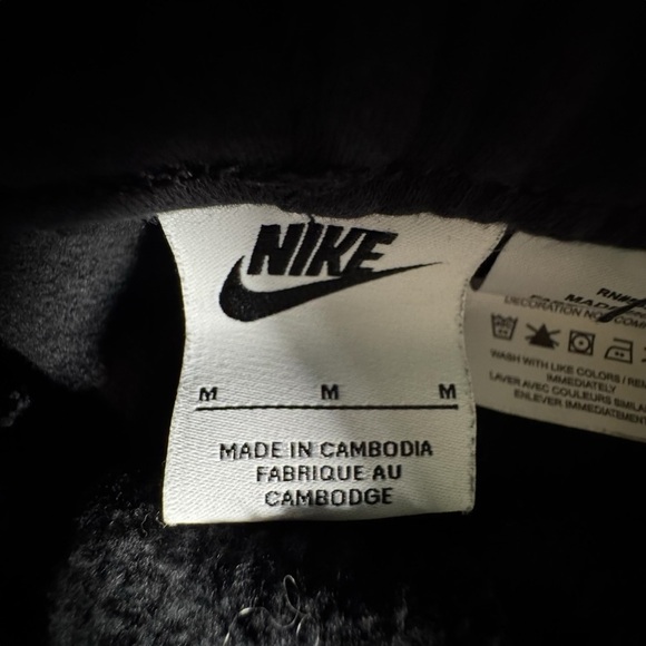 Nike Boys M Lot 4pc Dri-FIT T-Shirts Pants Athletic Elite Logo Swoosh Bundle - Picture 3 of 14